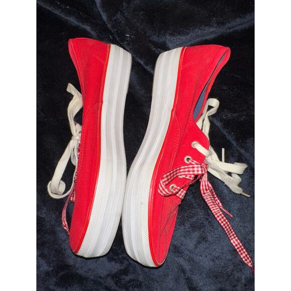 VINTAGE 80's EIGHTIES RED KEDS SNEAKERS W/ SLIGHT PLATFORM & DOUBLE LACES 7.5 - Picture 2 of 5